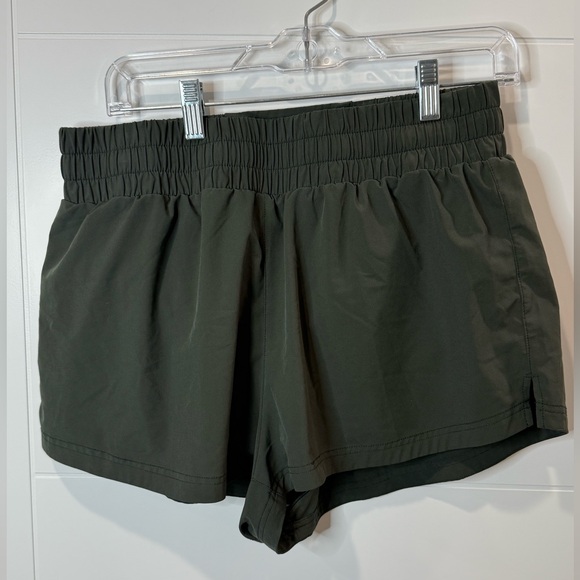 Varley Dark Green Women's Athletic Shorts - Picture 1 of 7